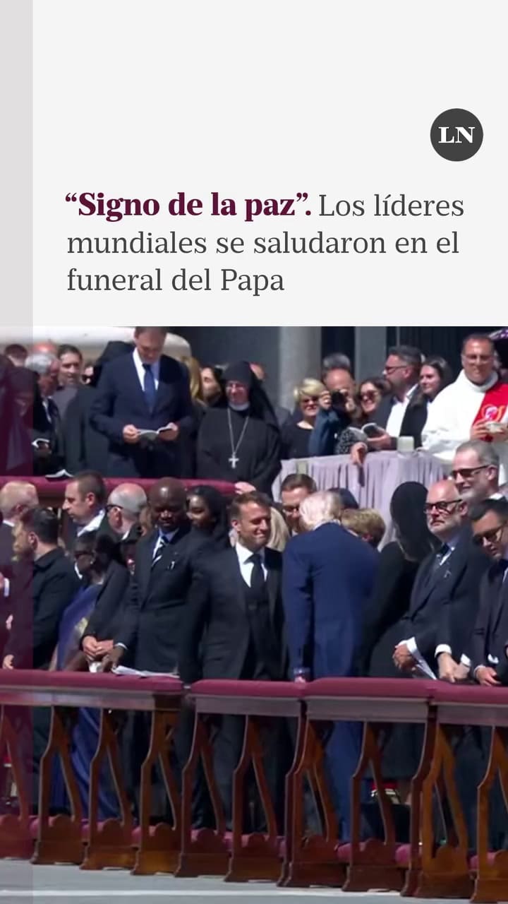 Signo de la paz. Los líderes mundiales se saludaron en el funeral del Papa