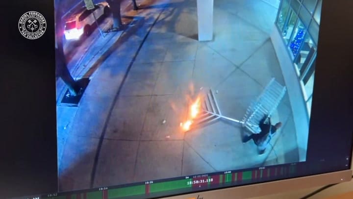 Así fue vandalizada la Oficina del Recaudador de Impuestos de Miami Dade