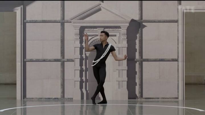 Pablo Bronstein, el artista argentino que logró un lugar en el Met, el Tate y el Pompidou