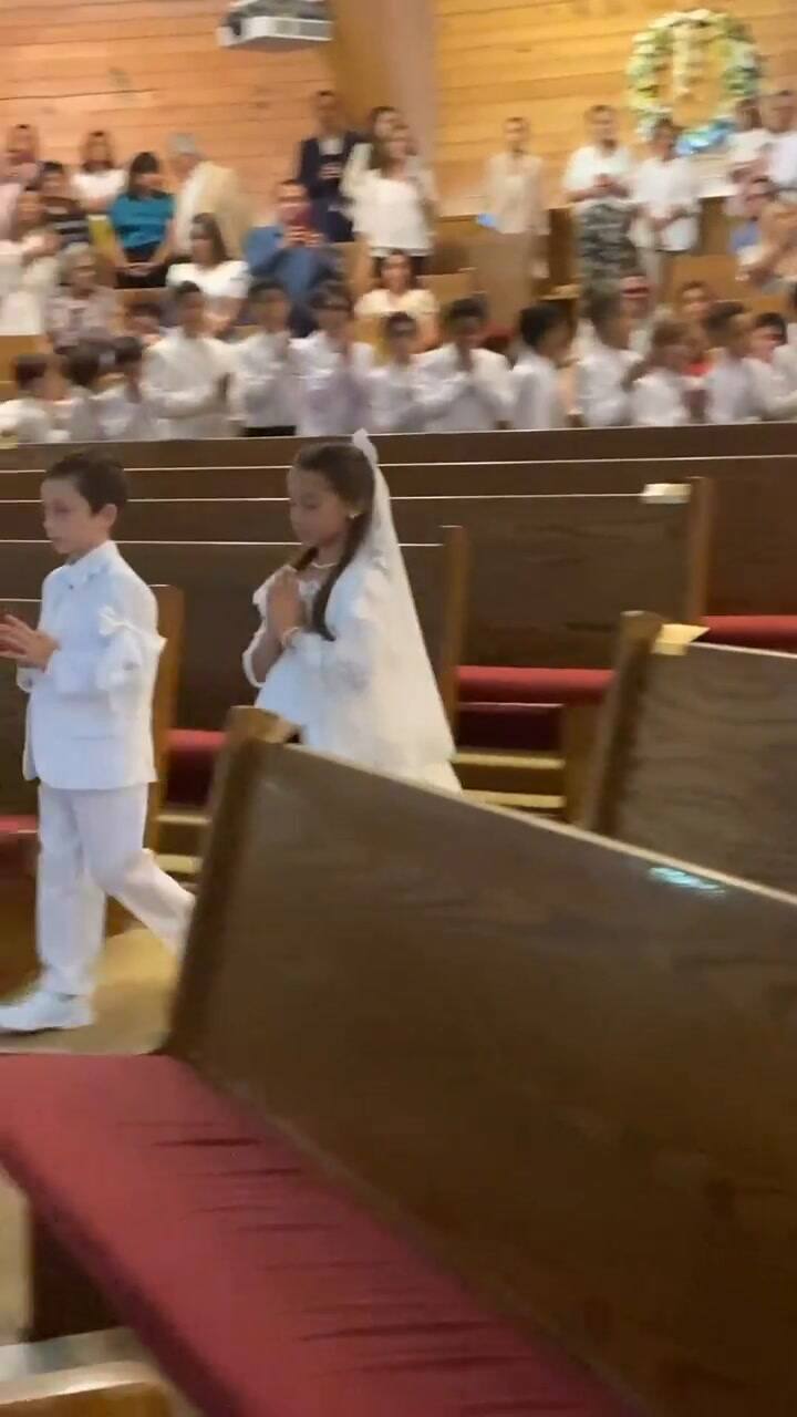 El bailarín Toni Costa dedicó un emotivo mensaje a su hija Alaïa tras su primera comunión