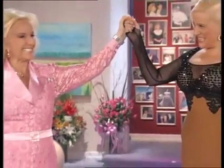 Valeria Lynch y Mirtha Legrand cantan Señor Amante - Fuente: YouTube