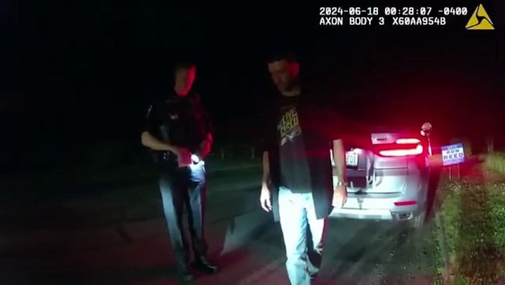 Justin Timberlake faz testes de sobriedade na frente da polícia