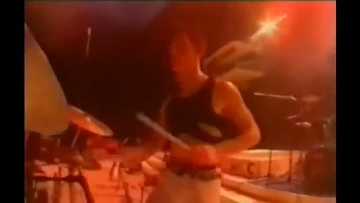 KINÓ - En vivo - subtitulado en español