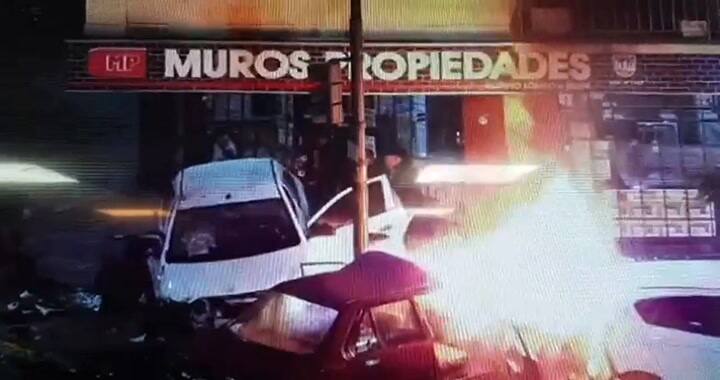 Violento choque en Flores