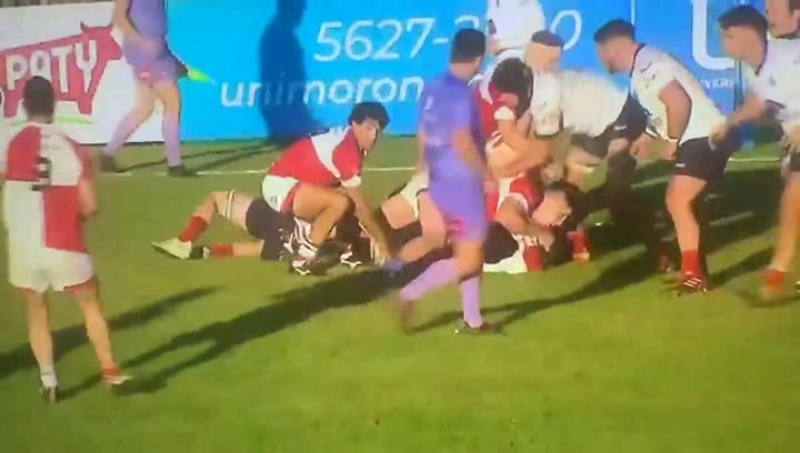 Un jugador de Matreros lesionó al rival