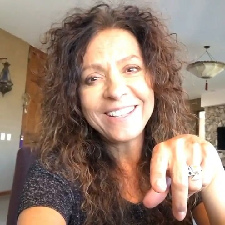 Patricia Sosa pasa la cuarentena en Capilla del Monte, entre meditaciones y caminatas por el jardín