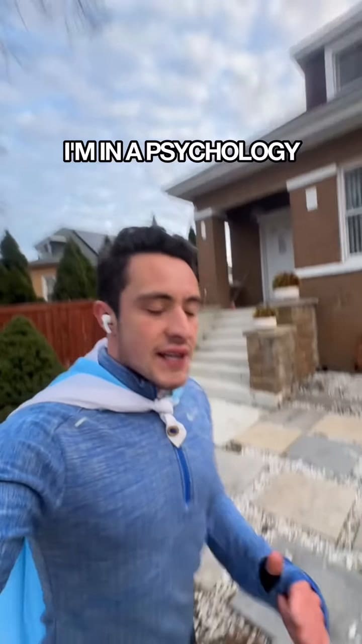 Barbosa difundió un video mientras corría en Hermosa para explicar su situación migratoria y despedirse de la ciudad