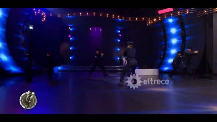 Cantando 2020. Cinthia Fernández y Facundo Magrané cantaron 'Cuban pete' de La Máscara - Fuente: elt