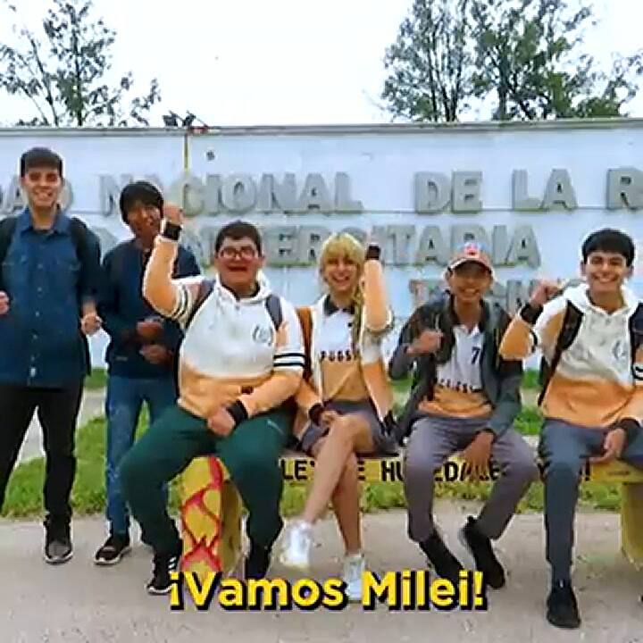 La campaña de Martín Menem y Javier Milei que apela a un spot icónico de Carlos Menem