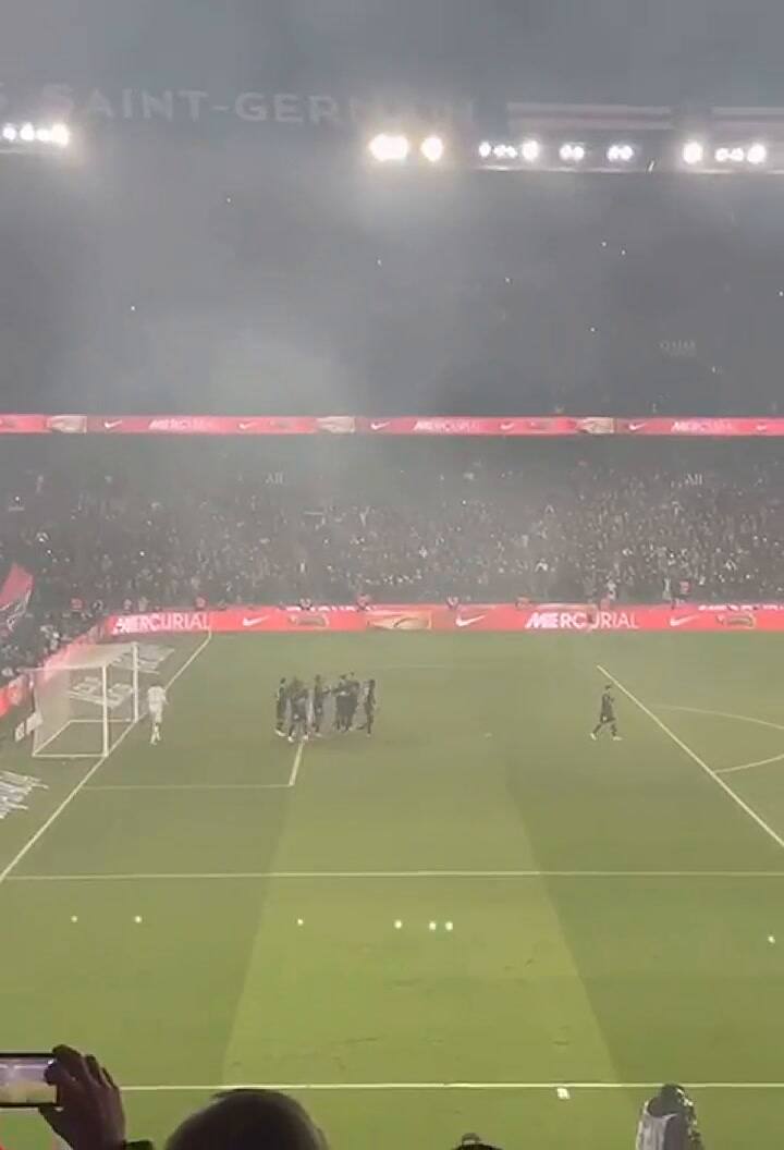 El video de Antonela Roccuzzo alentando a Messi durante el partido del PSG