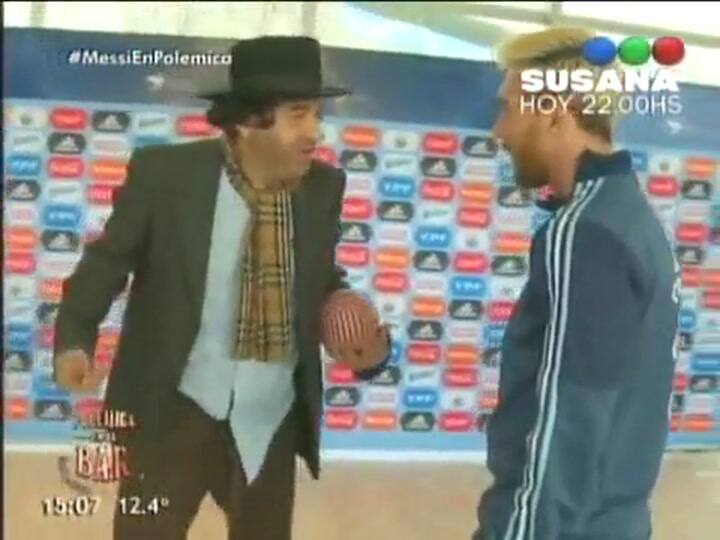 Minguito y Messi pateando penales - Polémica en el bar