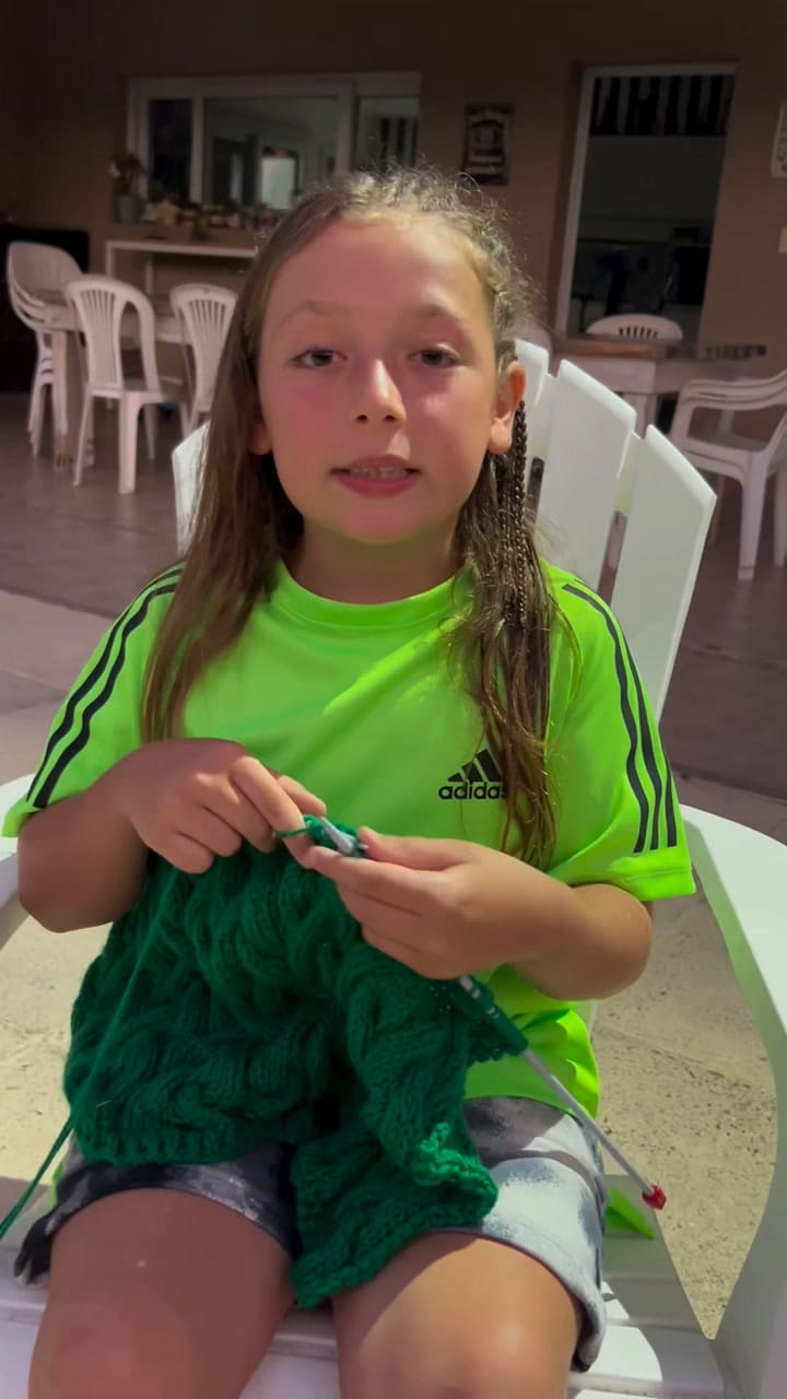 Hola Soy Juan Ignacio, Pero Todos Me Dicen Juani, Tengo 9 Años. Hace Un Tiempo Empecé A Tejer . Me Gusta Mucho Y Tengo Varios Proyectos. Cuando Pensé En Mi Marca, Pensé En Mi Bisabuela, Que Se Llamaba Francisca Y