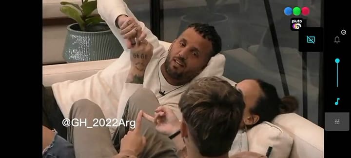 Nacho y Juan contra Martina