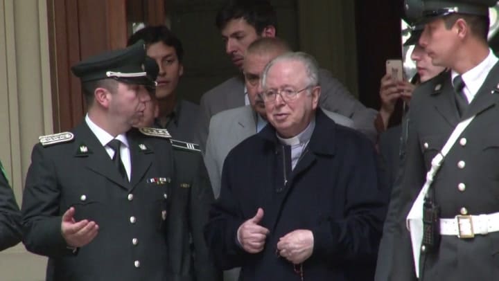 Papa expulsa del sacerdocio a Fernando Karadima por abuso sexual - Fuente: AFP