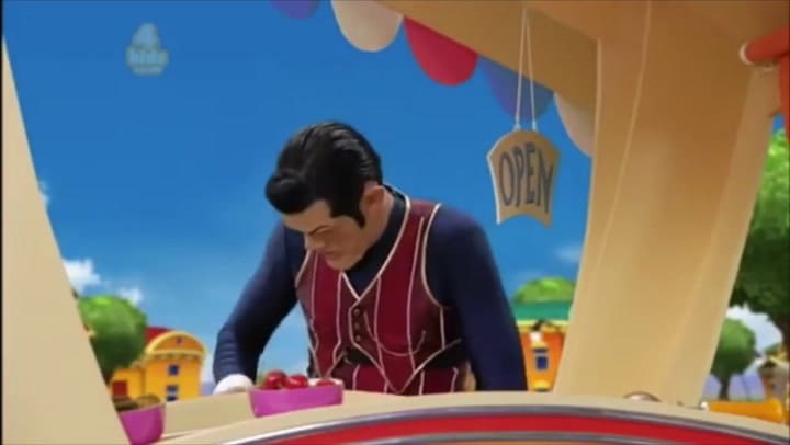 Stefán Karl Stefánsson como Robbie Rotten - Fuente: YouTube