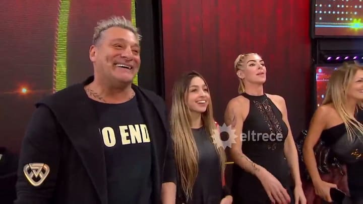 Al jurado no le convenció el reggaetón del Polaco y Barby Silenzi - Fuente: eltrece
