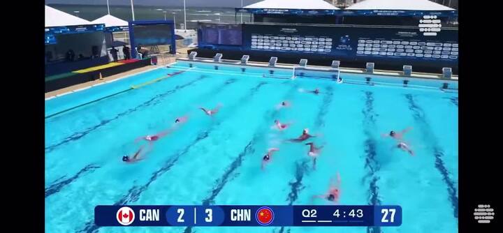 El momento en que una balacera interrumpe el Mundial de waterpolo femenino Sub 20 en Brasil
