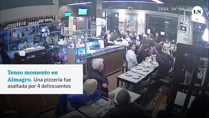 Tenso Momento En Almagro. Una Pizzería Fue Asaltada Por 4 Delincuentes