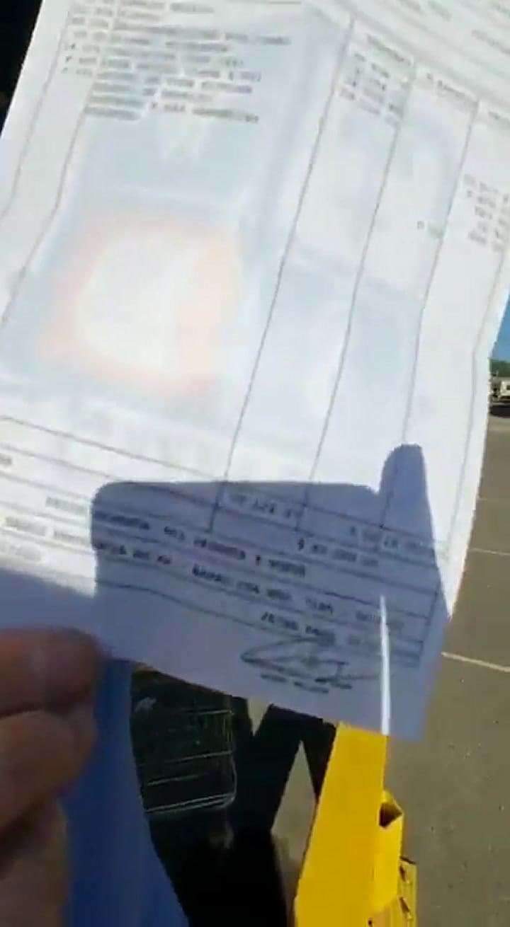 Brancatelli muestra recibo de sueldo