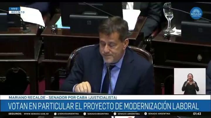 El senador Mariano Recalde pide incorporar que la reforma se aplique solo a las relaciones laborales futuras