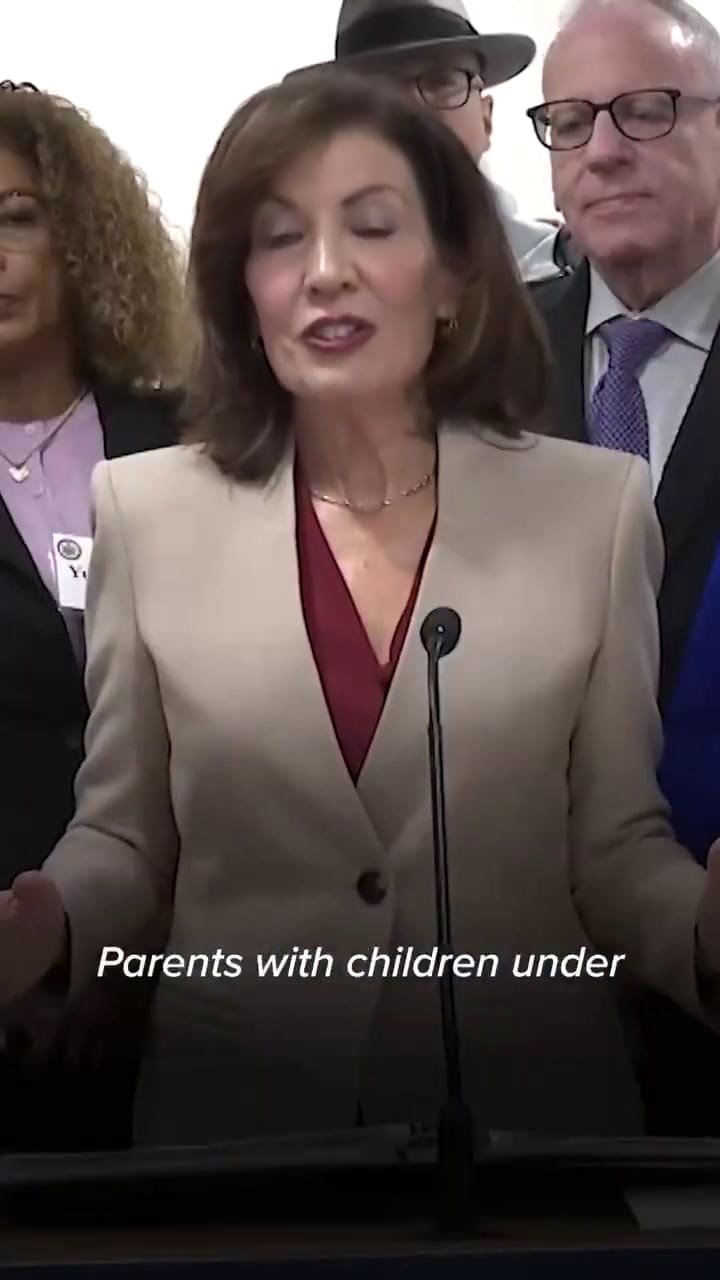 La gobernadora de Nueva York, Kathy Hochul, anunció la expansión del crédito fiscal por hijo