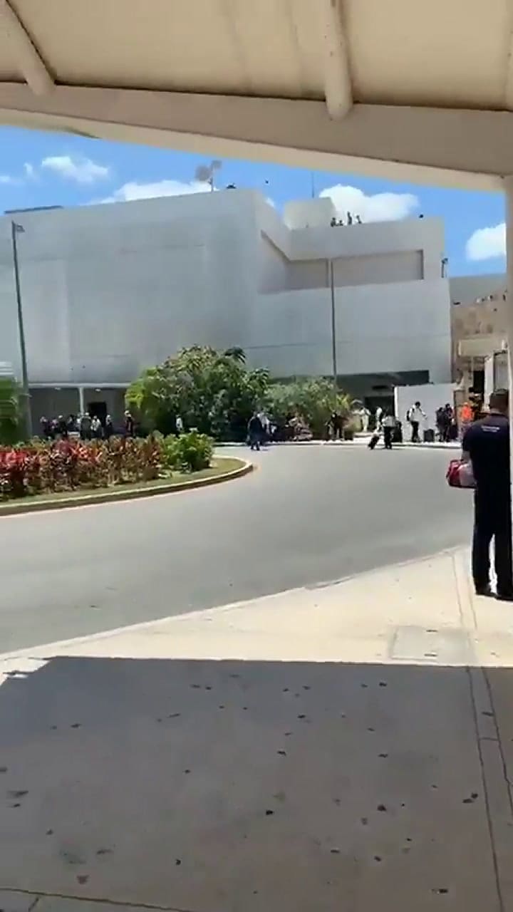Explosiones en el Aeropuerto Internacional de Cancún