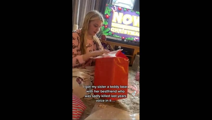 Recibió un “espeluznante” regalo de su amigo muerto hace dos años