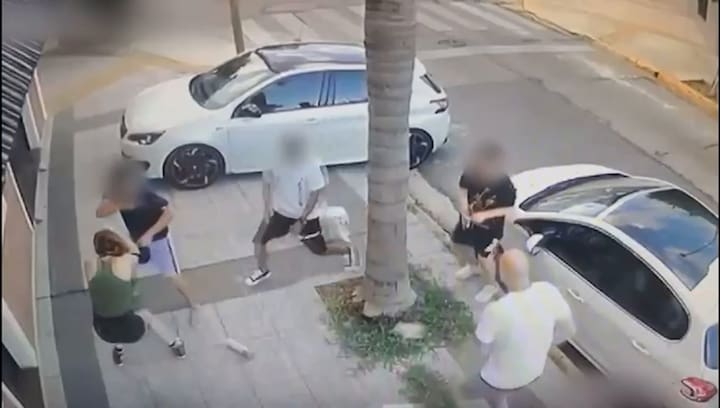 Tres menores detenidos tras un violento robo a una familia