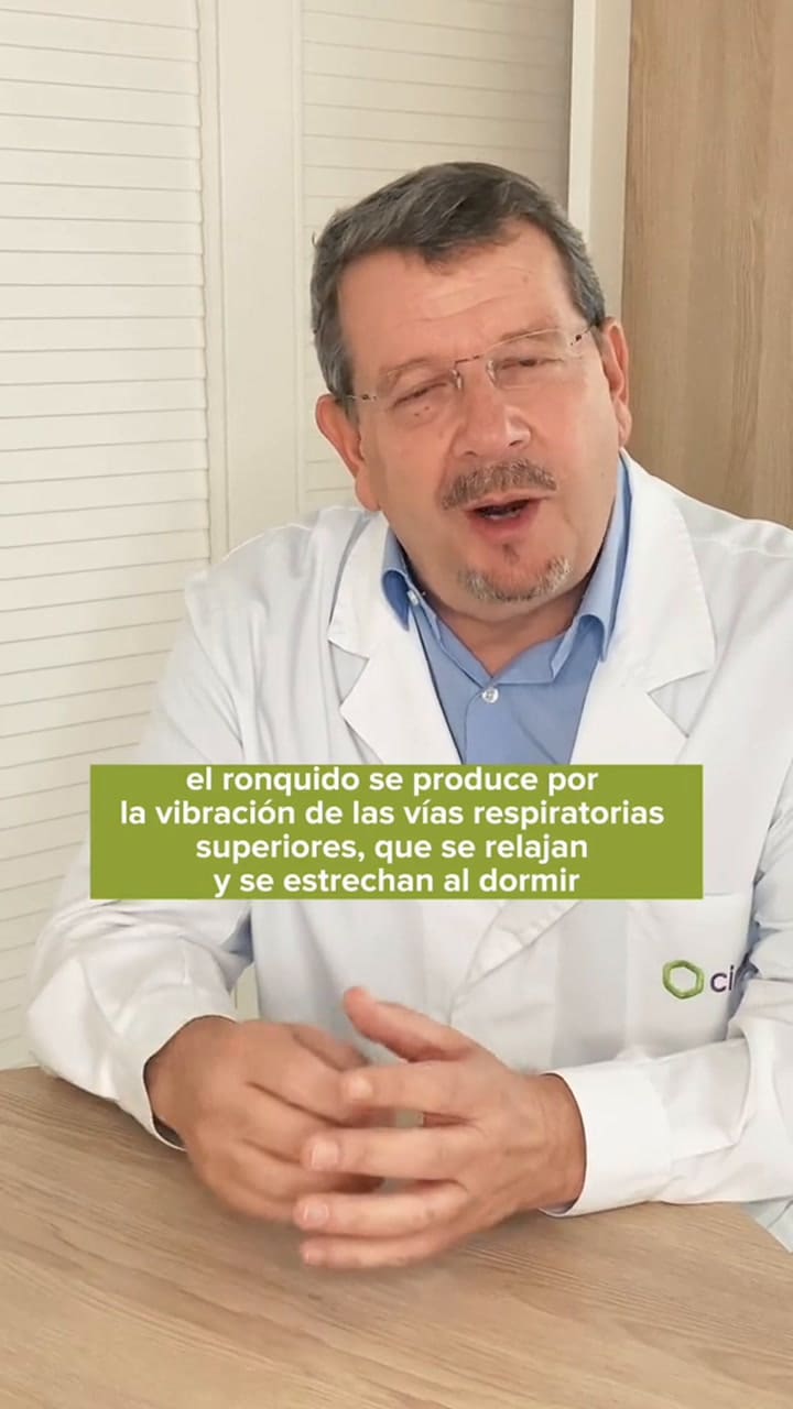 Cómo evitar los ronquidos según un experto