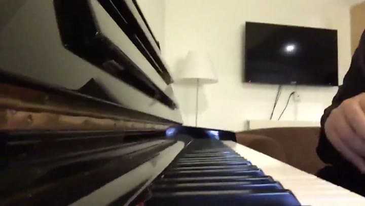 Improvisación de la famosa pianista Gabriela Montero sobre Maduro