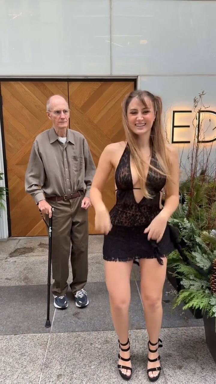 El polémico festejo de una influencer luego de que su novio de 85 años quedara internado en el hospital