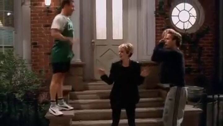 Ryan Reynolds, en Two Girls and a Guy and a Pizza Place - Fuente: YouTube