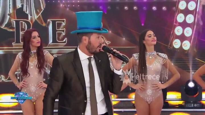 Morena y su hijo Francesco junto a Tinelli - Fuente: Eltrece