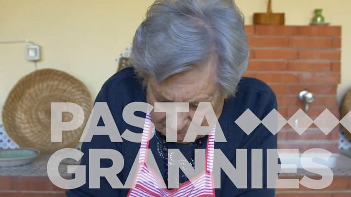 Letizia, la primera entrevistada de Pasta Grannies, con 100 años