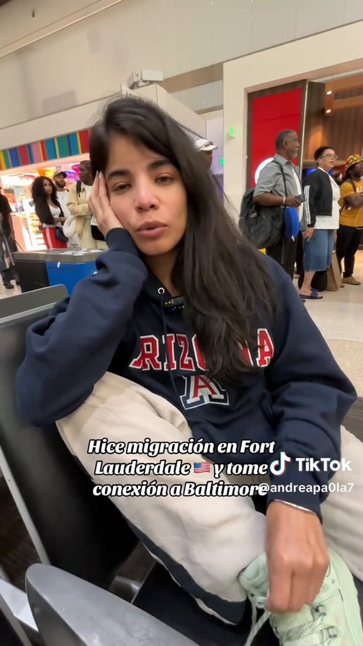 Una venezolana relató en TikTok cómo logró reingresar a EE.UU. con un pasaporte vencido
