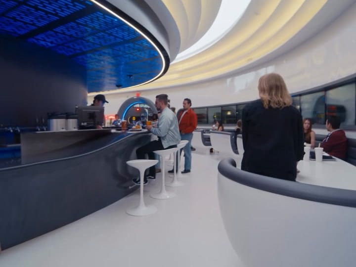 Tesla Diner & Drive-In es el nuevo restaurante de Elon Musk en Los Ángeles