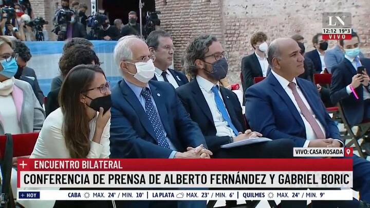 Cuatro momentos incómodos de la visita de Gabriel Boric