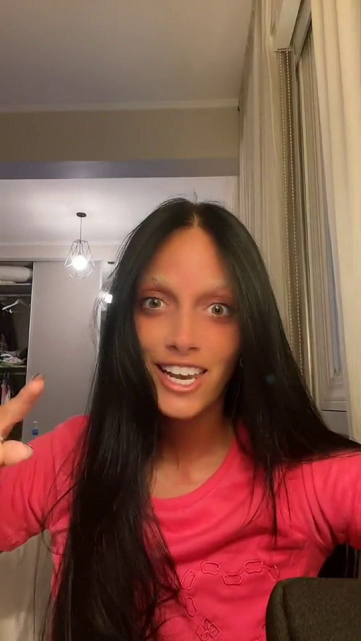 Oriana Sabatini mostró la elección de su look y recibió una advertencia