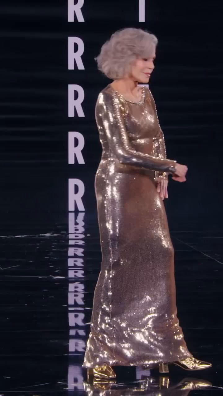 Jane Fonda desfiló en la Semana de la Moda de París