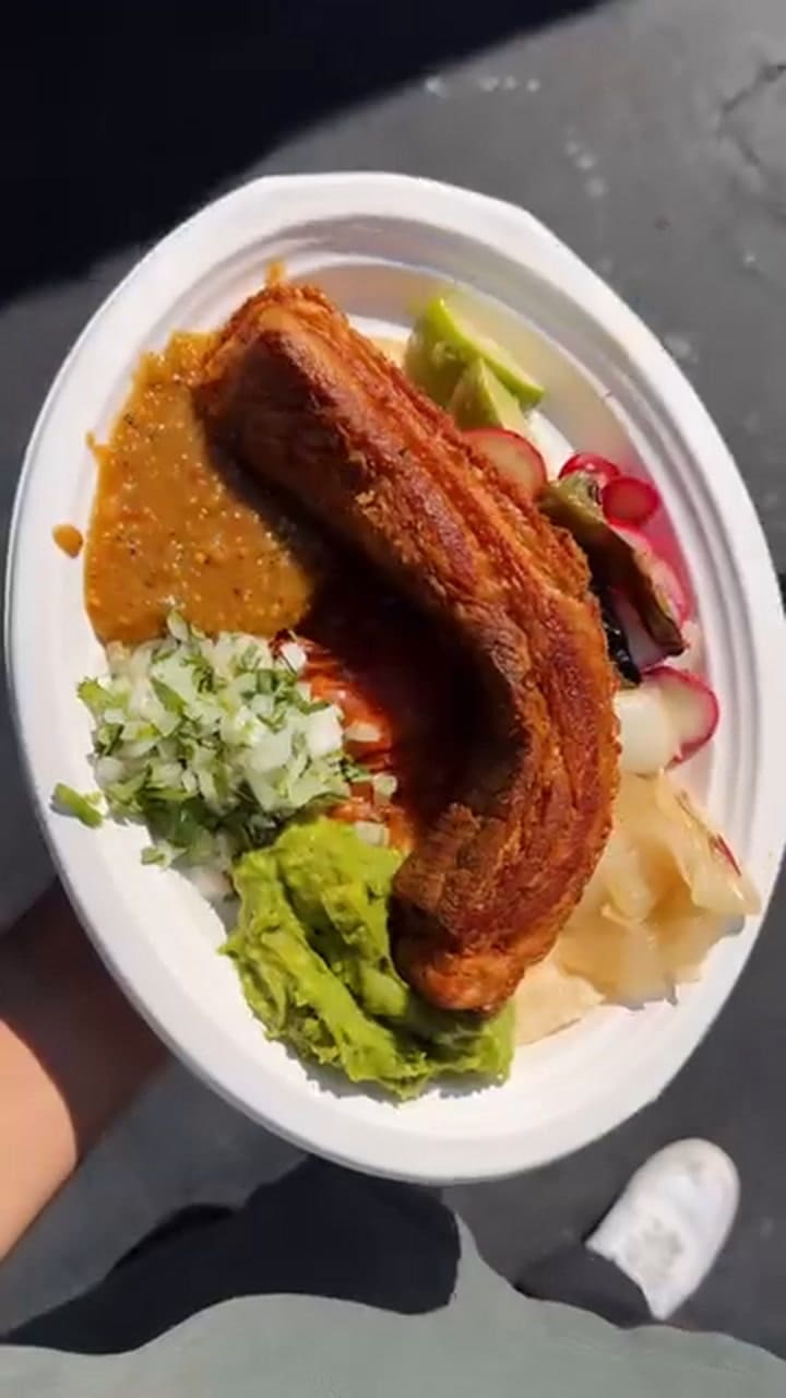 Así es el food truck de "El bombero 408" que ha alimentado a más de mil personas implicadas en los incendios