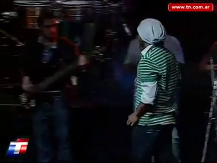 Tevez cantó con Piola Vago