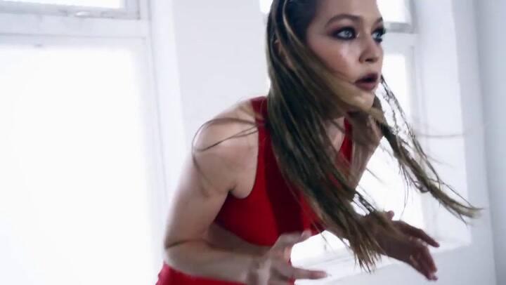 Gigi Hadid mostró sus axilas sin depilar