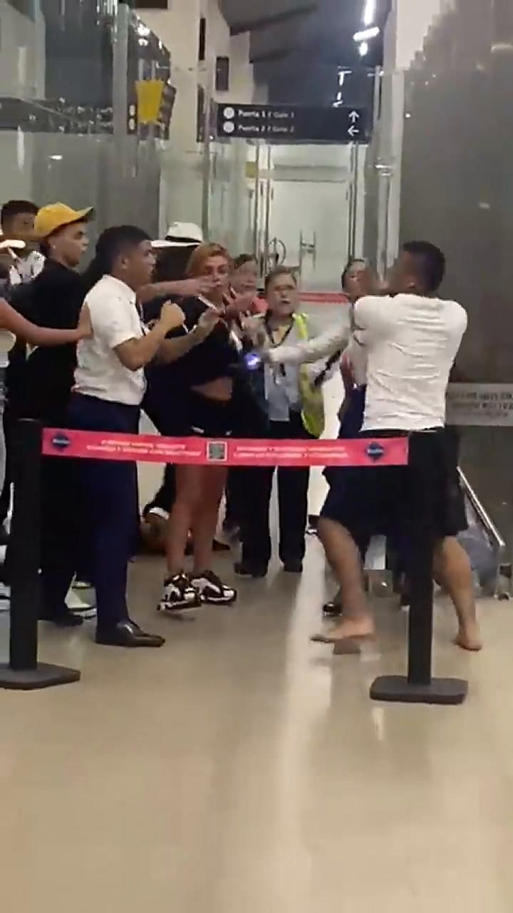La pelea tuvo lugar en el aeropuerto Simón Bolívar