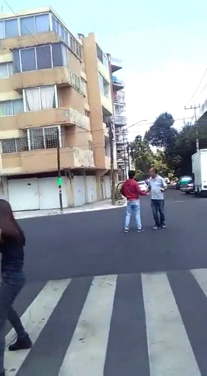 El momento del derrumbe de un edificio durante el terremoto de México