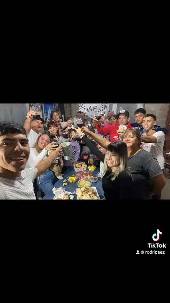 El festejo de la familia de Daniel y Rodrigo Páez
