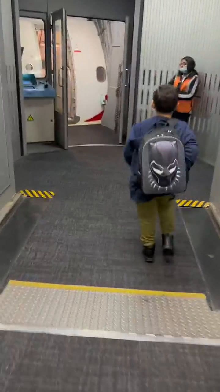 Una tiktoker piloto comparte un día de su vida