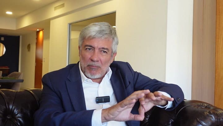 Por qué no crecen el empleo y el salario, según Ricardo Delgado