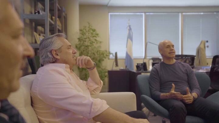 Alberto Fernández recibió a Larreta y acordaron sacar las rejas de Plaza de Mayo - Fuente: télam