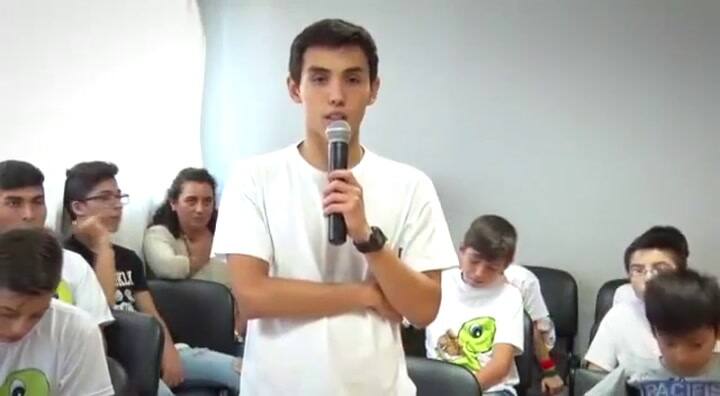 El emotivo video donde nenes con tartamudez enseñan sobre su enfermedad y piden respeto - Fuente: Fa