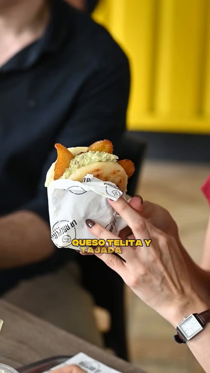 Un local panameño creó la arepa “La María Corina” como tributo a la dirigente opositora